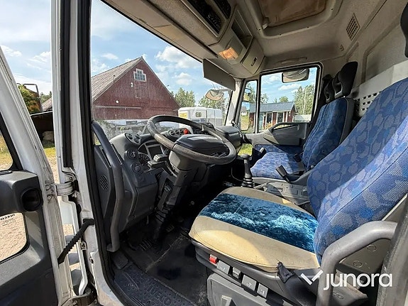 Lastbil - Iveco 80E18 med högt skåp 10 of 30