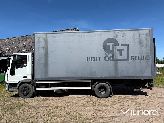 Lastbil - Iveco 80E18 med högt skåp 2 of 5