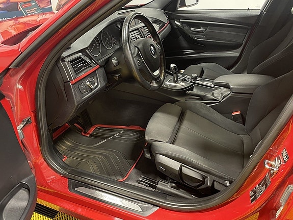 BMW 320d 11 of 30