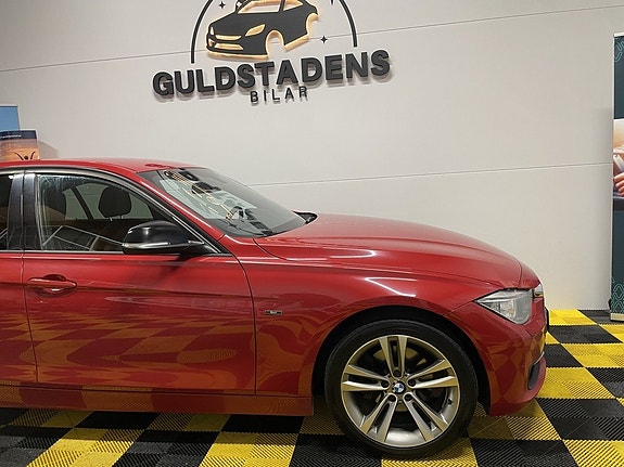 BMW 320d 4 of 5
