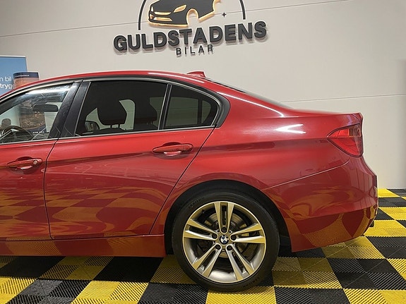 BMW 320d 8 of 30