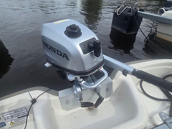 Terhi 440 - Honda 5 hk (2022), Tiki-trailer & Garmin ekolod 3 of 9
