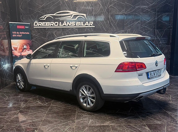 Volkswagen Passat Alltrack 4 of 23