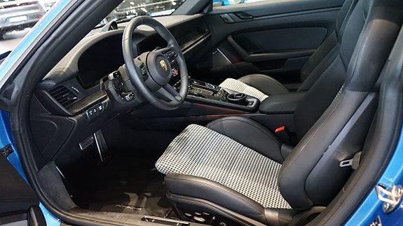 Porsche 911 Targa 4 GTS 5 of 5