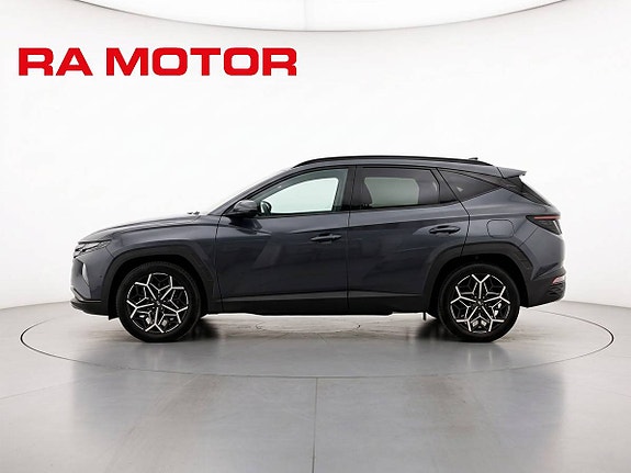 Hyundai Tucson 2 of 5