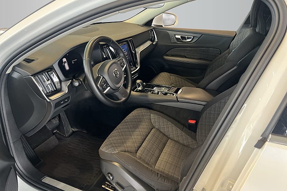 Volvo V60 10 of 14