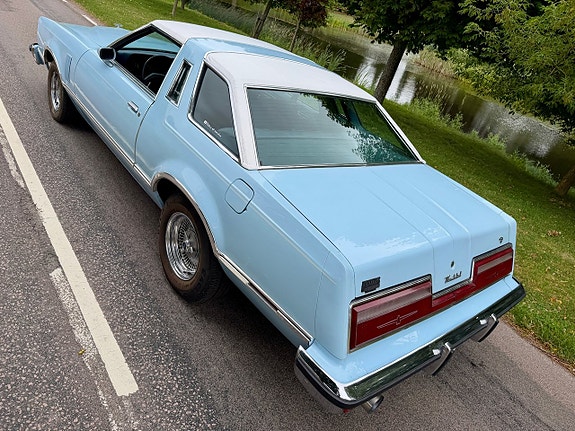 Ford Thunderbird 12 of 25