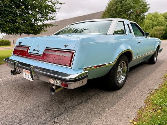 Ford Thunderbird 7 of 25