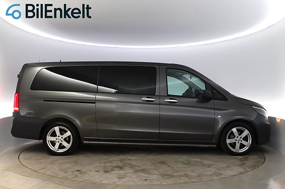Mercedes-Benz eVito Tourer 2 of 5