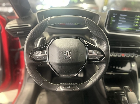 Peugeot 208 17 of 19