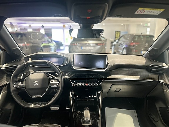Peugeot 208 10 of 19