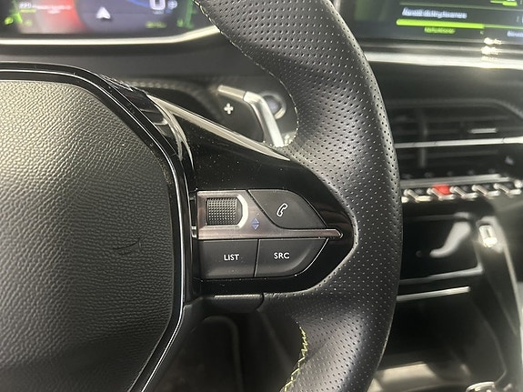 Peugeot 208 18 of 19