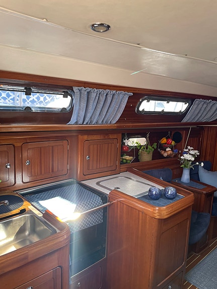 Bavaria 37 - 2001 4 of 5
