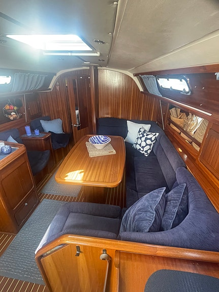 Bavaria 37 - 2001 3 of 5