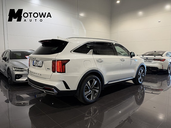 Kia Sorento 2 of 5