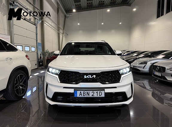 Kia Sorento 3 of 5