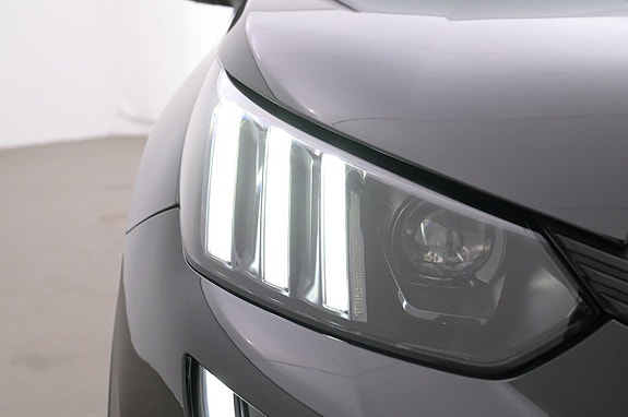Peugeot e-2008 25 of 27