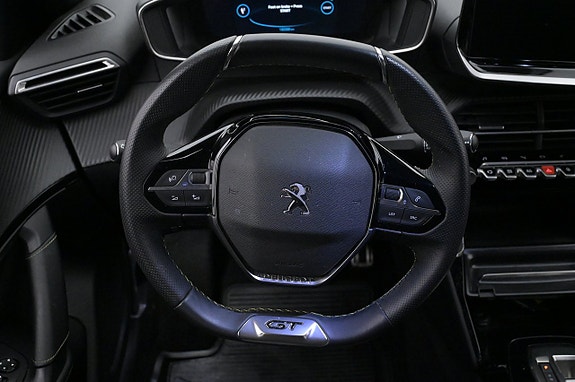 Peugeot e-2008 7 of 27