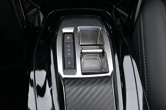Peugeot e-2008 19 of 27