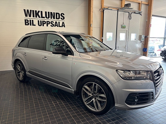 Audi Q7 2 of 5