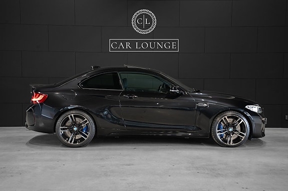 BMW M2 2 of 5