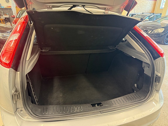 Ford Focus 15 of 15