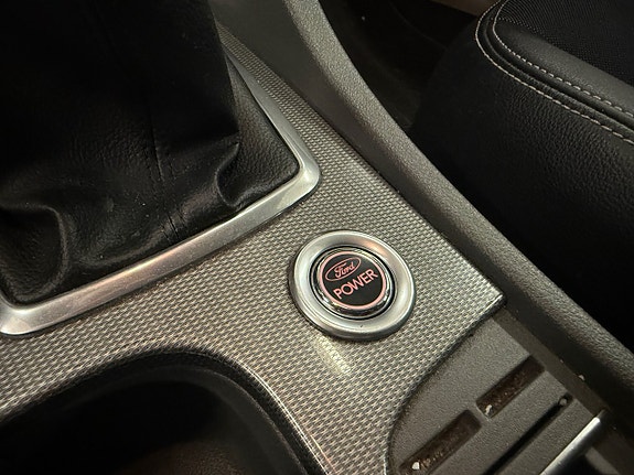 Ford Focus 9 of 15