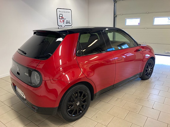 Honda e 3 of 5