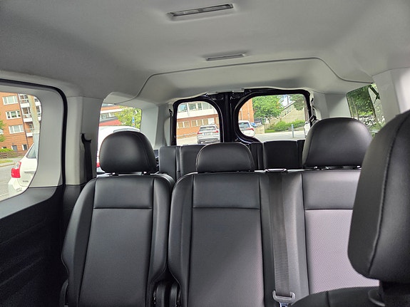 Volkswagen Caddy Maxi 5 of 6