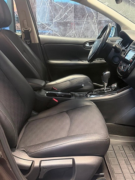 Nissan Pulsar 15 of 19