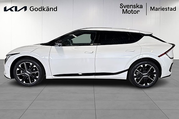 Kia EV6 3 of 5