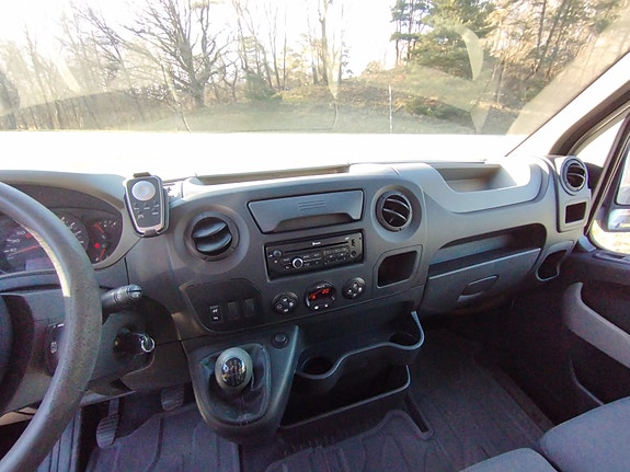 Renault Master 9 of 19