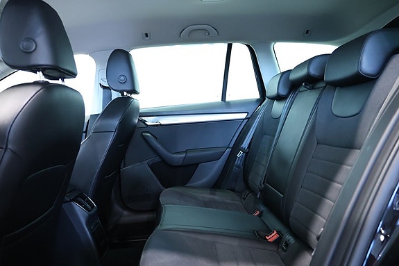 Skoda Octavia 10 of 18
