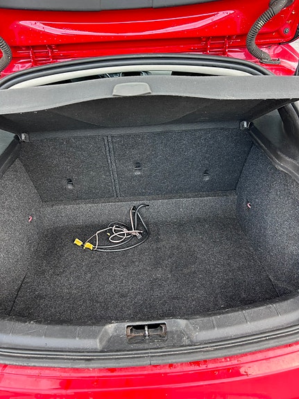 Volvo V40 6 of 6