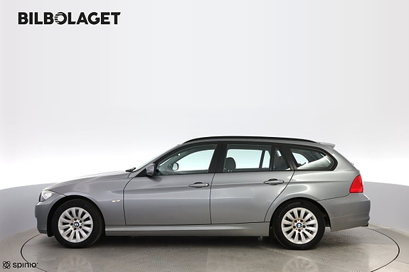 BMW 318d 2 of 5