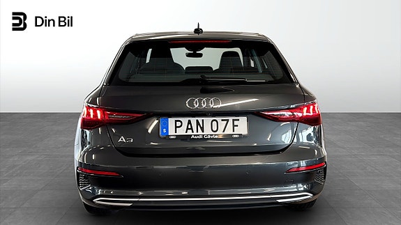 Audi A3 4 of 5