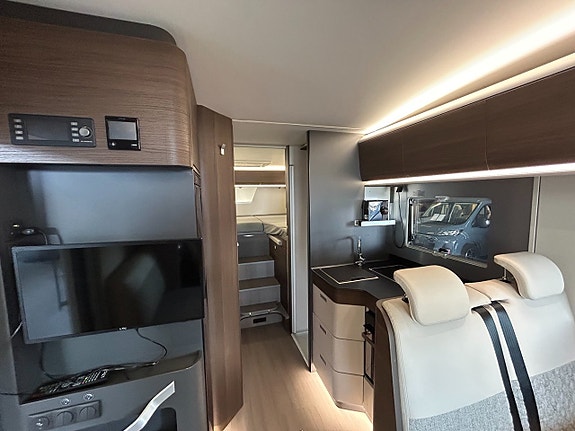 Adria Coral Supreme 670 SL / Litium / Ugn / Automat 10 of 25