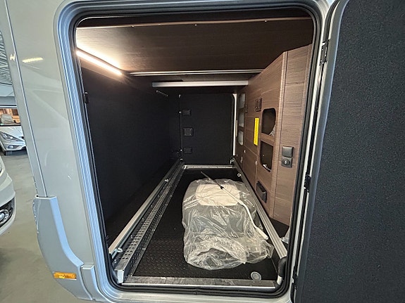 Adria Coral Supreme 670 SL / Litium / Ugn / Automat 25 of 25