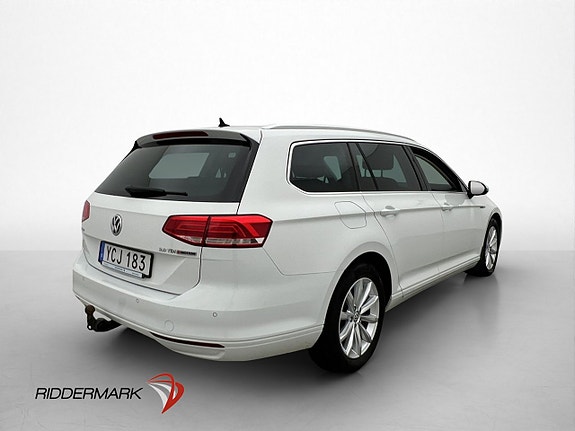 Volkswagen Passat 8 of 29