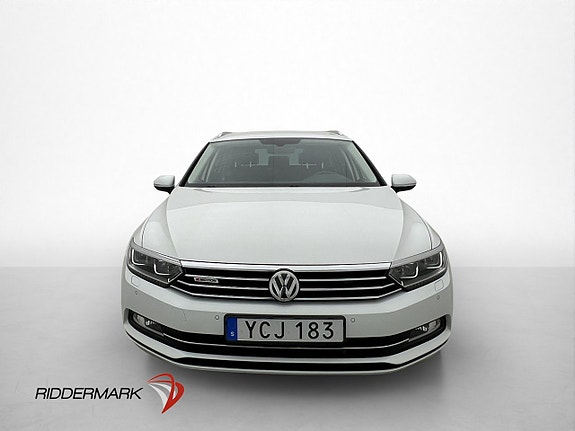 Volkswagen Passat 2 of 29