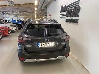 Subaru Outback 4 of 5