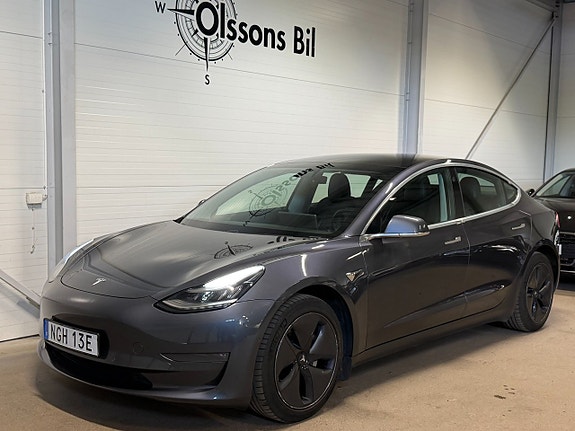 Tesla Model 3 2 of 5