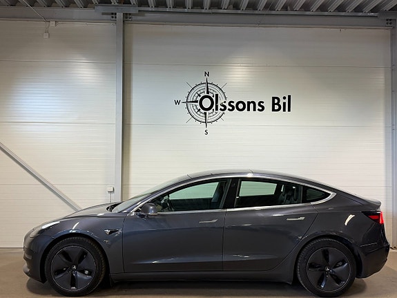 Tesla Model 3 3 of 5