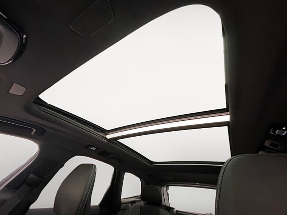 Volvo XC60 18 of 23