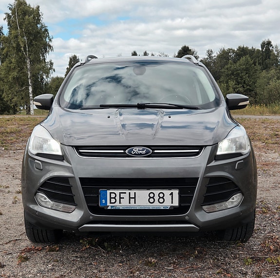 Ford Kuga 2 of 5