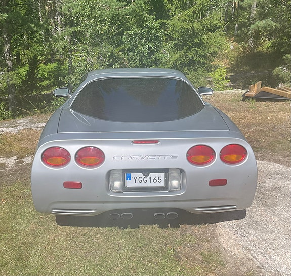 Chevrolet Corvette 4 of 8