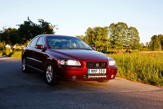Volvo S60 3 of 5