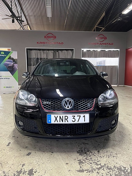 Volkswagen Golf V 5 of 7