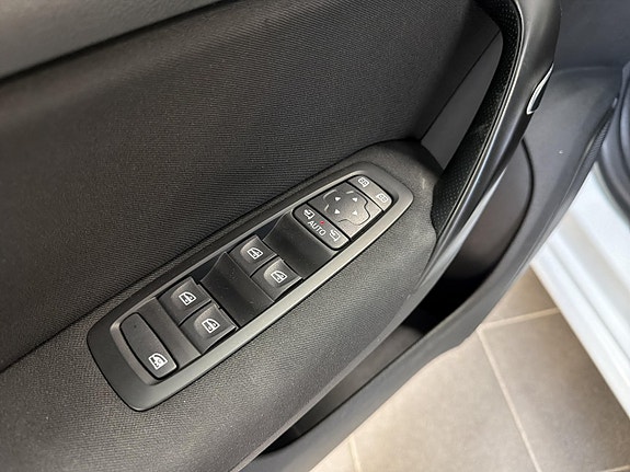 Renault Megane 15 of 19