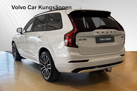 Volvo XC90 4 of 5
